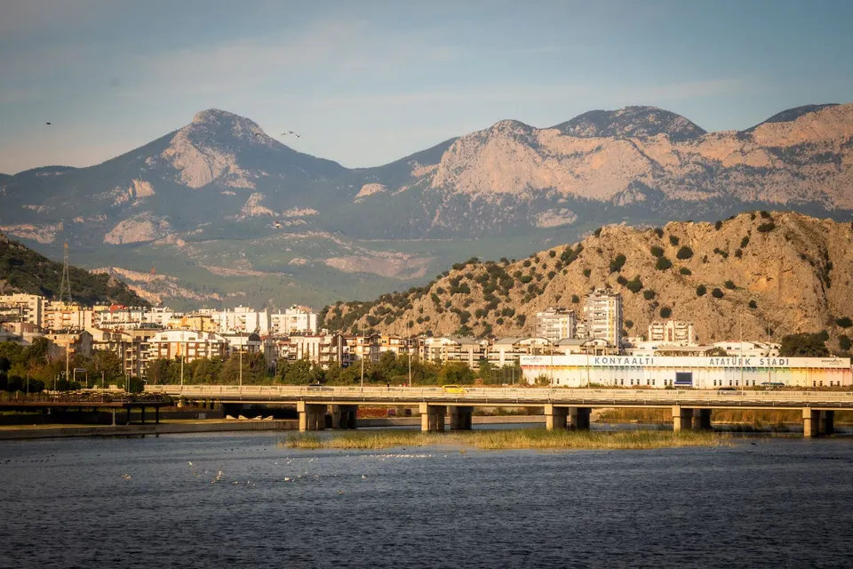 Antalya, dağlar ve deniz